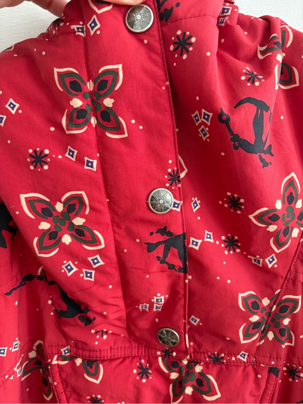 Vintage LL Bean Women’s Red Hooded Parka Jacket with Skier Print - Picture 4 of 8